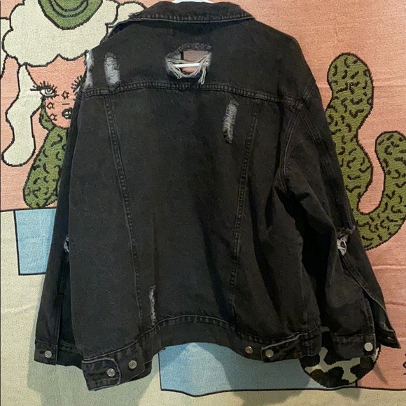 Oversized Distressed Denim Jacket - Picture 3 of 4